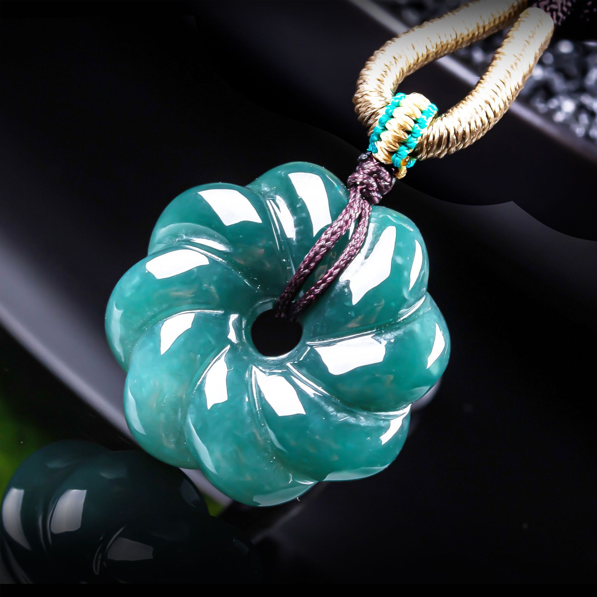 Collier avec pendentif en jade - Women'S Fashion Trends avis et prix
